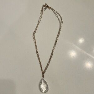 Beautiful pendant necklace. Worn once for my wedding.